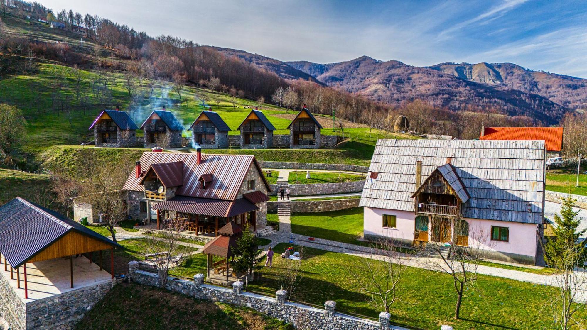Vila Alpini Lepushe 外观 照片